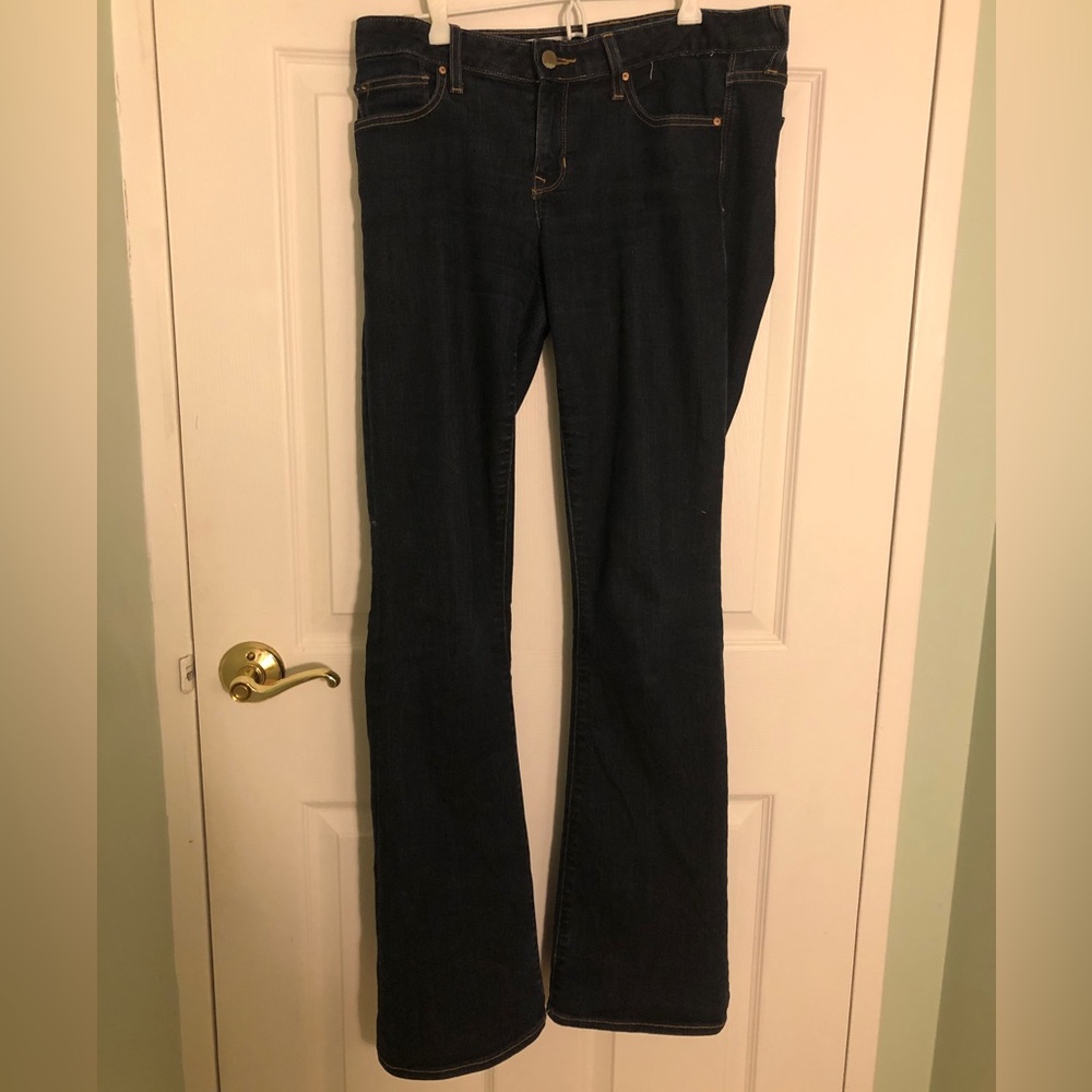 GAP Bootcut Curvy Super Comfortable Dark Blue Mid Rise Jeans with Five Pockets